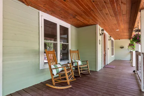 $879,900 | 550 League Line Road, Smithville, TX 78957