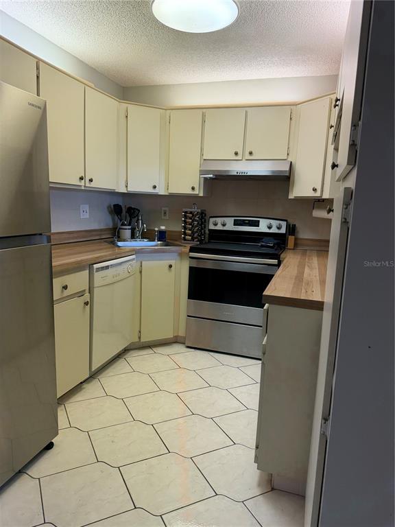 2688 Pine Ridge Way North, Unit A2 Palm Harbor, FL 34684 - Photo 7 of 23