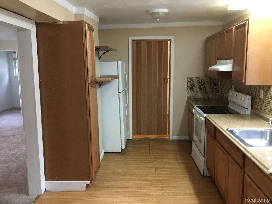 6903 Inkster Road Garden City, MI 48135 - Photo 9 of 20 ink 9.jpg