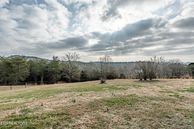 $440,000 | 830 River Cliff Drive, Kodak, TN 37764
