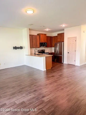 $2,000 | 2500 Revolution Street, Unit 103, Melbourne, FL 32935