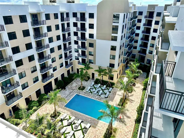 $2,731 | 18412 Homestead Avenue, Unit 227, Miami, FL 33157