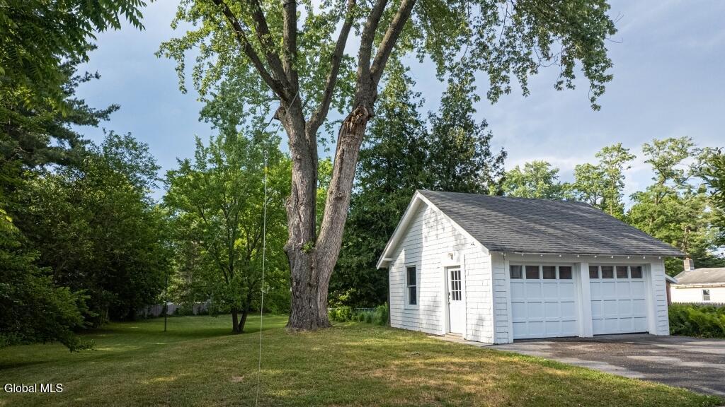 128 Putnam Road Schenectady, NY 12306 - Photo 4 of 44 04-Detached 2 Car Garage