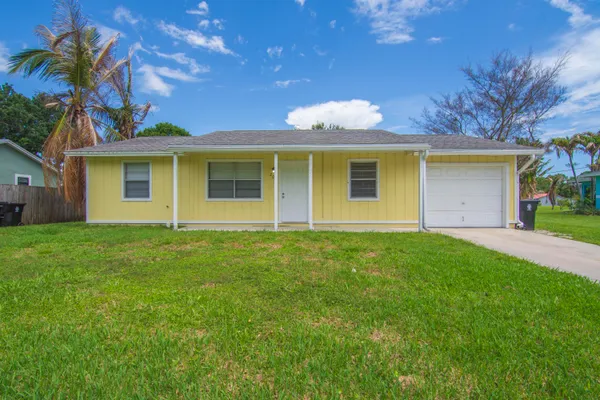 $2,095 | 205 Southwest Voltair Terrace, Port St. Lucie, FL 34984