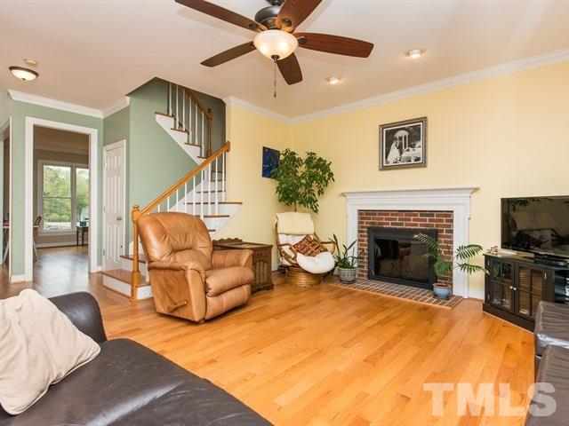 11821 Pembridge Lane Raleigh, NC 27613 - Photo 8 of 23 Gallery Image 8