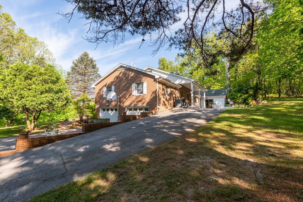 239 Abbington Road Swoope, VA 24479 - Photo 3 of 75 Gallery Image 3
