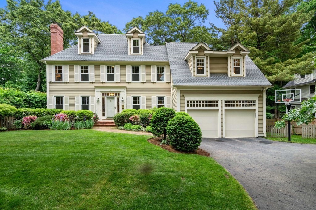 24 Damien Road Wellesley, MA 02481 - Photo 1 of 38