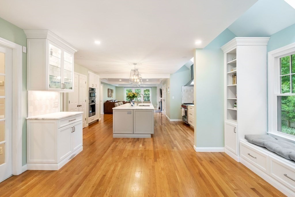 24 Damien Road Wellesley, MA 02481 - Photo 13 of 38