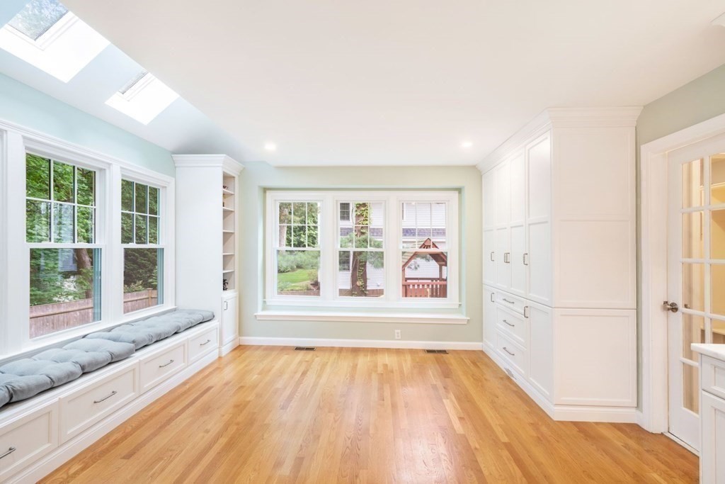 24 Damien Road Wellesley, MA 02481 - Photo 15 of 38