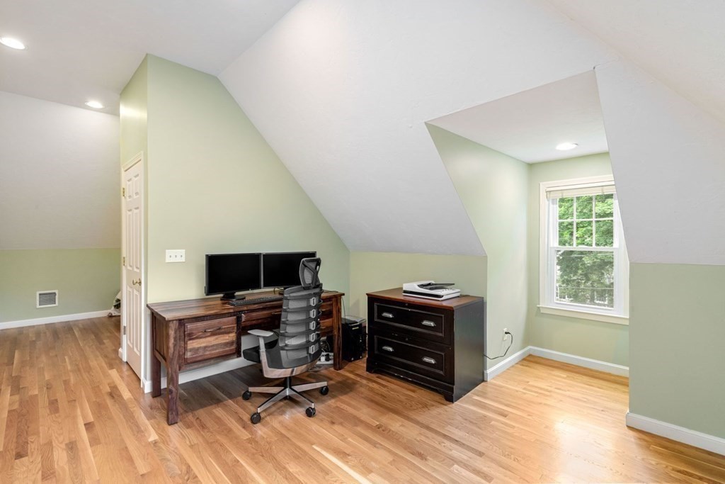 24 Damien Road Wellesley, MA 02481 - Photo 25 of 38