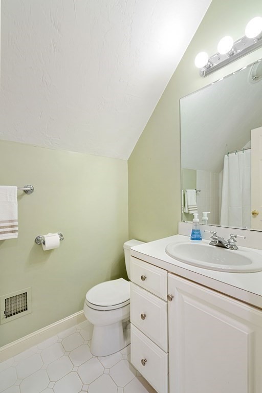 24 Damien Road Wellesley, MA 02481 - Photo 27 of 38