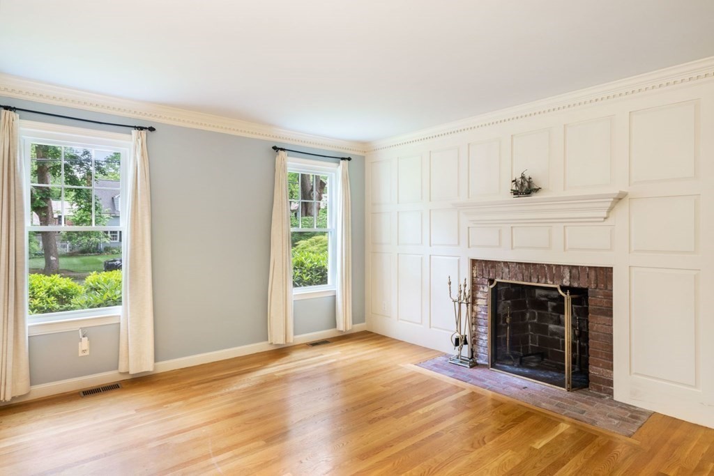 24 Damien Road Wellesley, MA 02481 - Photo 5 of 38