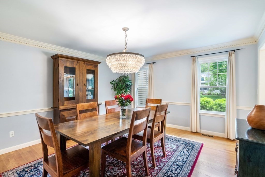 24 Damien Road Wellesley, MA 02481 - Photo 6 of 38