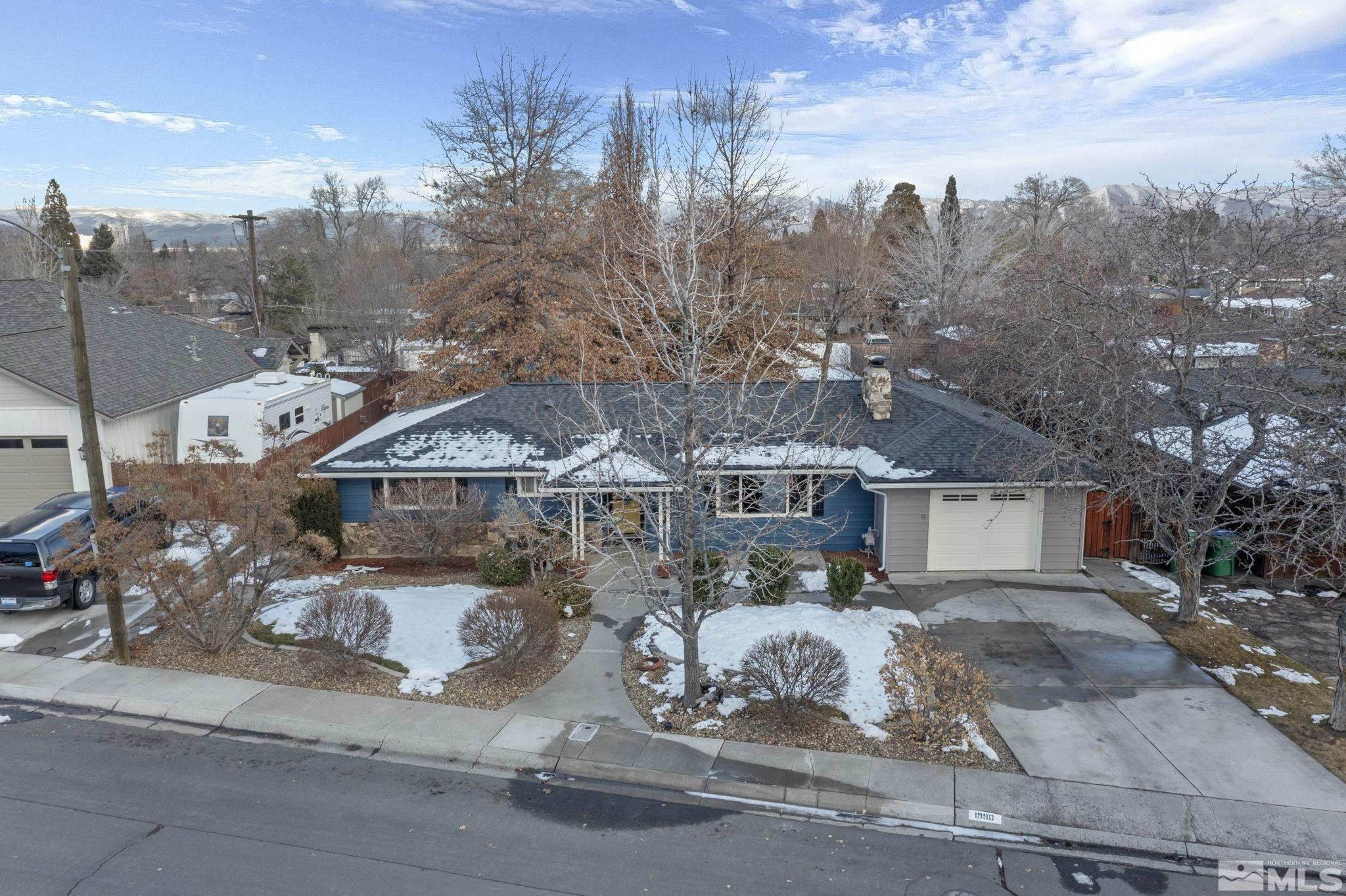 1990 Margot Circle Reno, NV 89509 - Photo 6 of 40 Photo 6