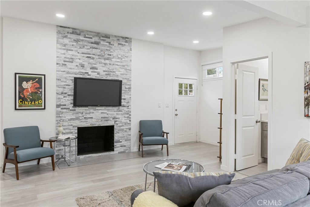 7335 Kyle Street Tujunga, CA 91042 - Photo 12 of 62