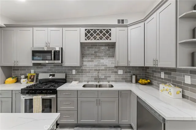 $989,000 | 7335 Kyle Street, Tujunga, CA 91042