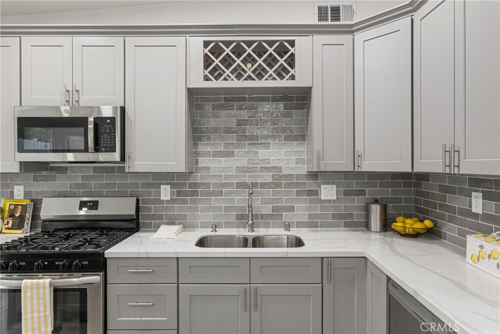 7335 Kyle Street Tujunga, CA 91042 - Photo 18 of 62