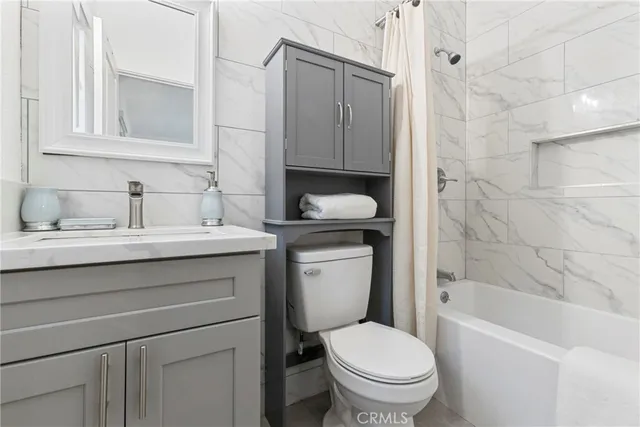 a view of an house with backyard space and garden