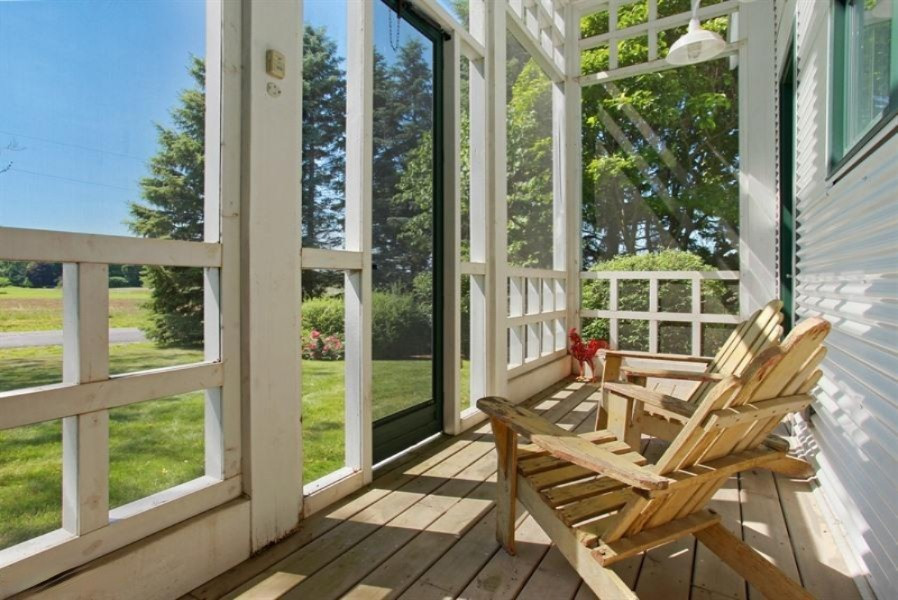 15337 Pardee Road Galien, MI 49113 - Photo 19 of 22 18_15337PardeeRd_65_Porch_LowRes