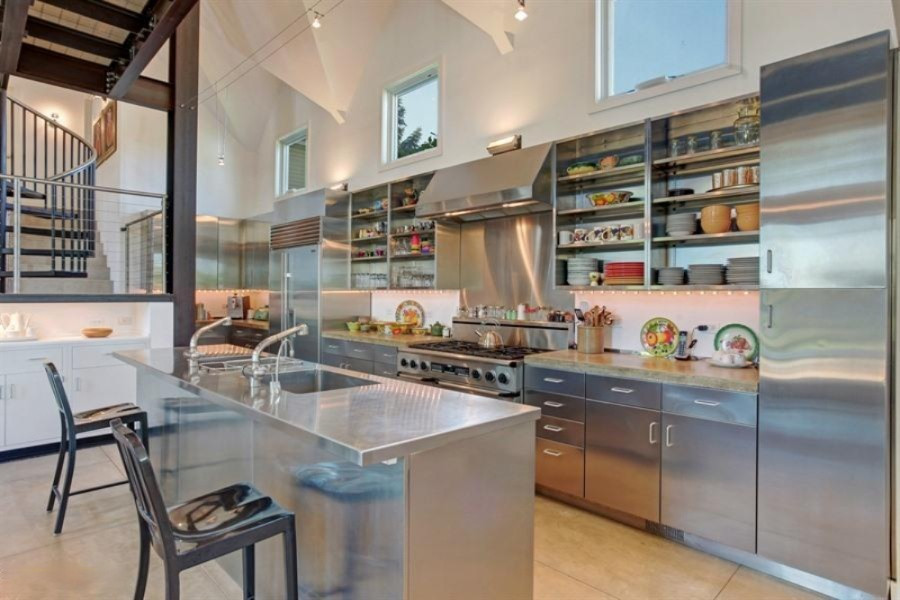 15337 Pardee Road Galien, MI 49113 - Photo 5 of 22 04_15337PardeeRd_5_Kitchen_LowRes