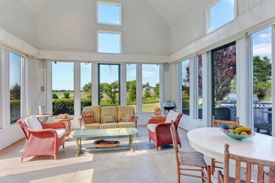 15337 Pardee Road Galien, MI 49113 - Photo 8 of 22 16_15337PardeeRd_97_SunRoom_LowRes