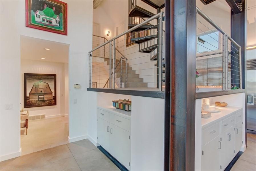 15337 Pardee Road Galien, MI 49113 - Photo 9 of 22 02_15337PardeeRd_84_Entryway_LowRes