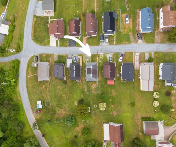 $84,000 | 118 1st Street, Hollsopple, PA 15935