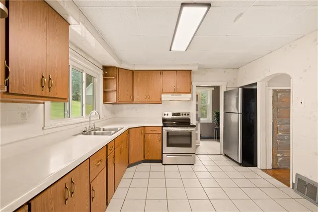 $84,000 | 118 1st Street, Hollsopple, PA 15935