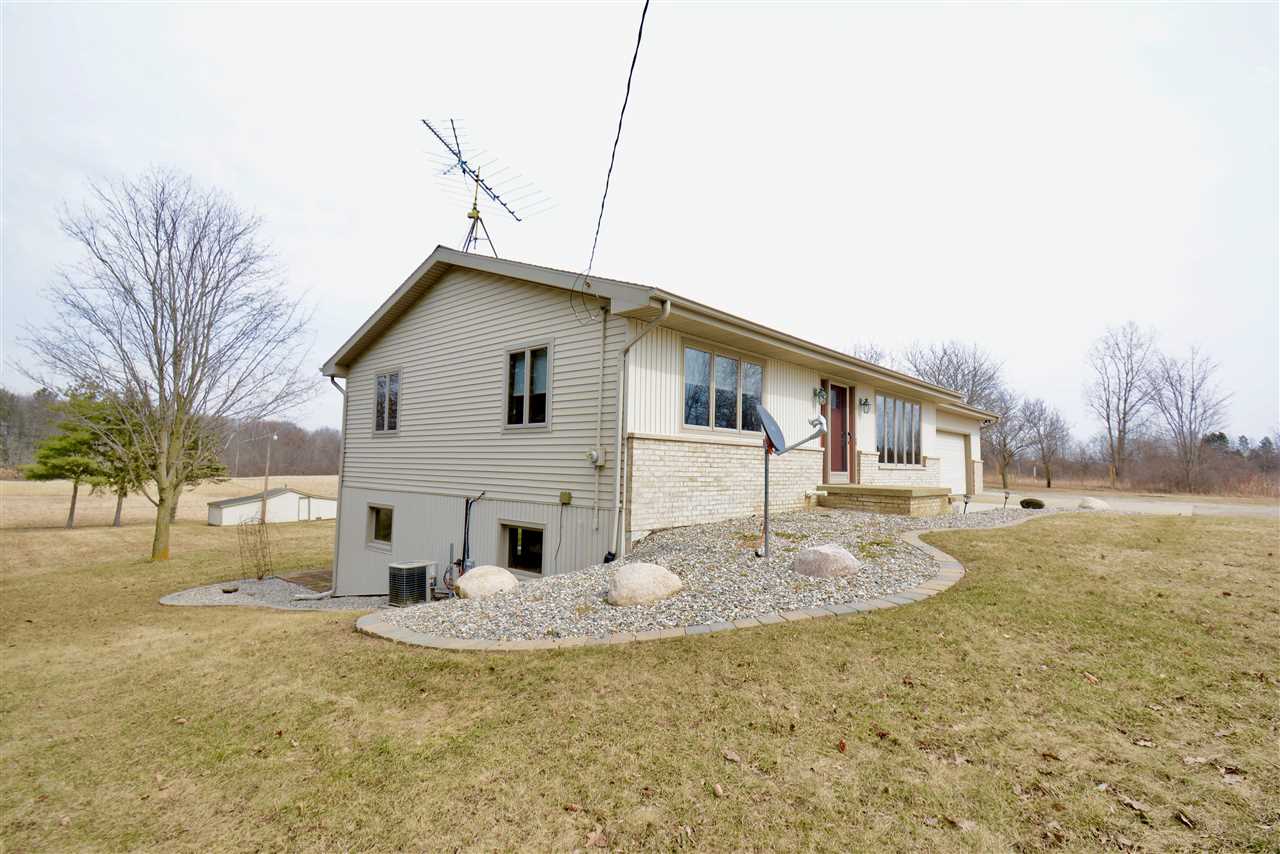 3805 East Hibbard Road Corunna, MI 48817 - Photo 31 of 36 50068536-30.JPG