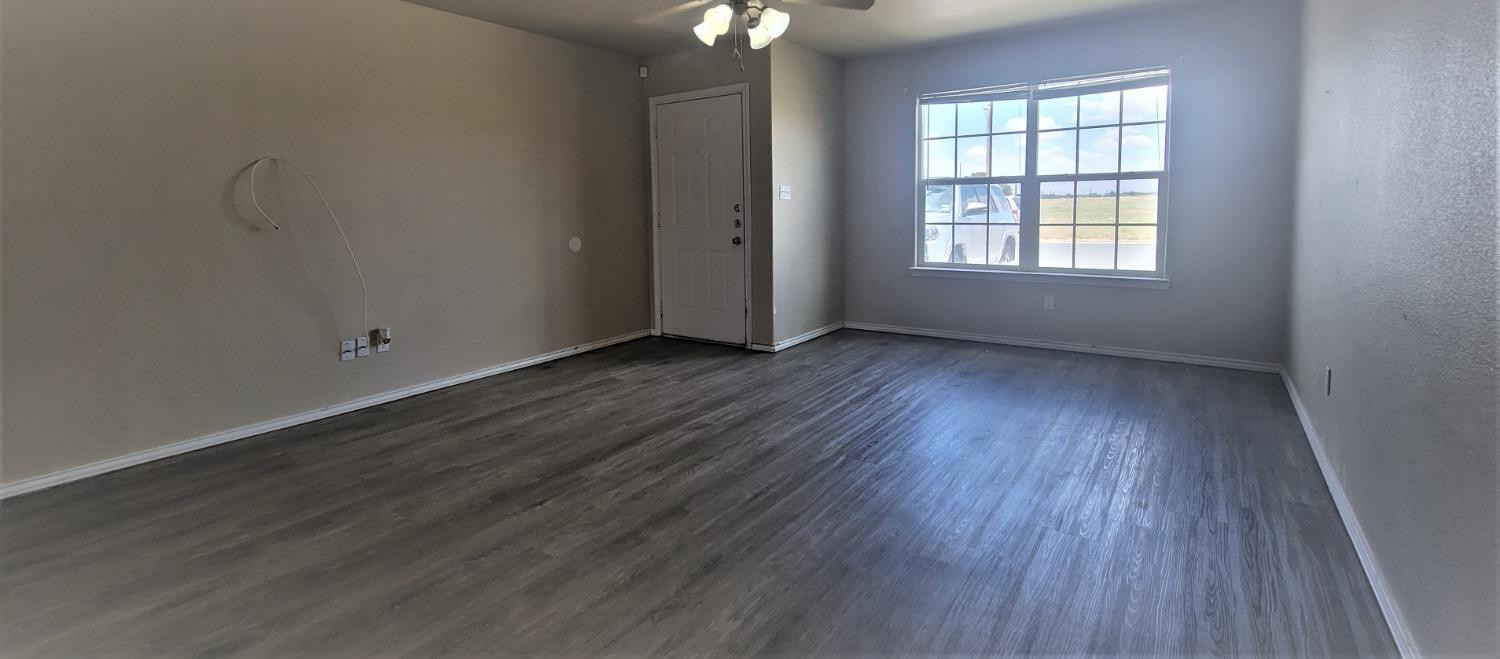 105 74th Street Lubbock, TX 79404 - Photo 3 of 17 Photo 3