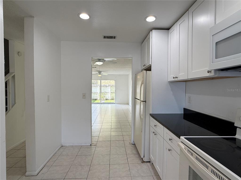 7573 Abonado Road Tampa, FL 33615 - Photo 6 of 28 Gallery Image 6