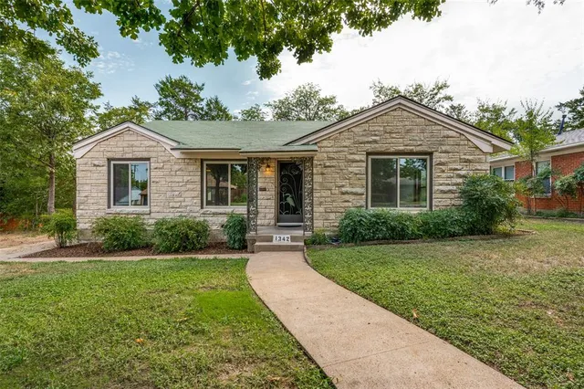 $389,000 | 1342 Michigan Avenue, Dallas, TX 75216
