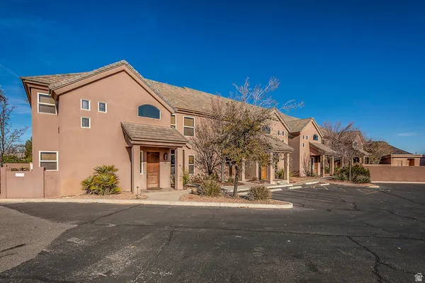 $390,900 | 1839 West Canyon Dr Street, Unit 103, St. George, UT 84770