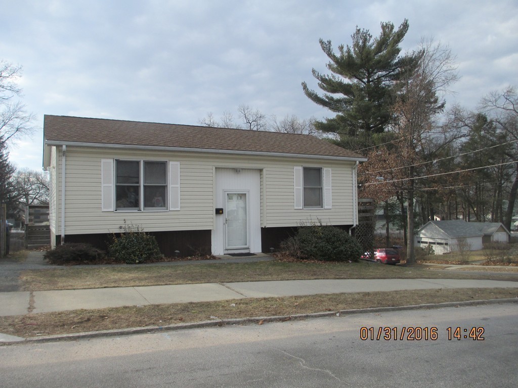 51 Old Point Street Springfield, MA 01109 - Photo 11 of 11