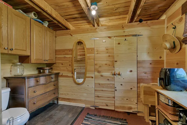 $579,000 | 196633 County Road 9 Northeast, New London, MN 56273