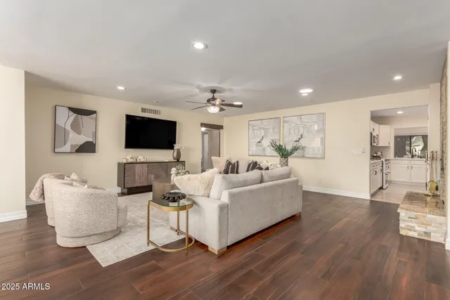 $1,800,000 | 5822 North 44th Place, Phoenix, AZ 85018