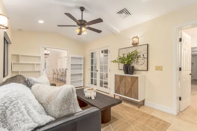 $1,800,000 | 5822 North 44th Place, Phoenix, AZ 85018