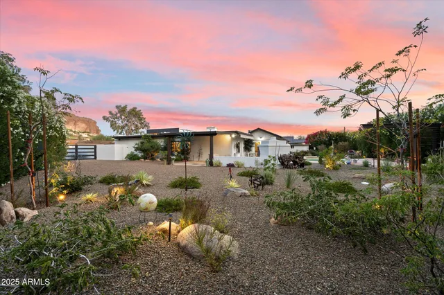 $1,800,000 | 5822 North 44th Place, Phoenix, AZ 85018