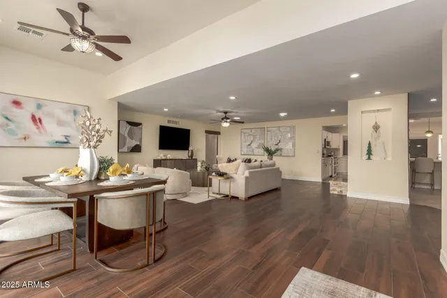 $1,800,000 | 5822 North 44th Place, Phoenix, AZ 85018