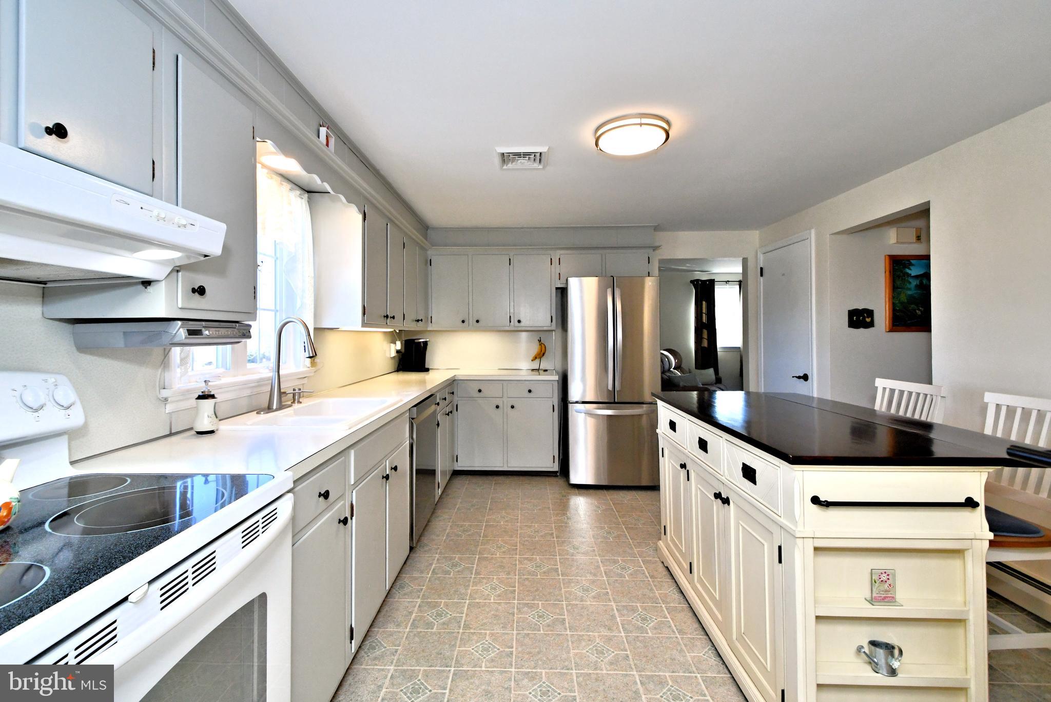 2711 Kutztown Road Pennsburg, PA 18073 - Photo 14 of 72 Gallery Image 14
