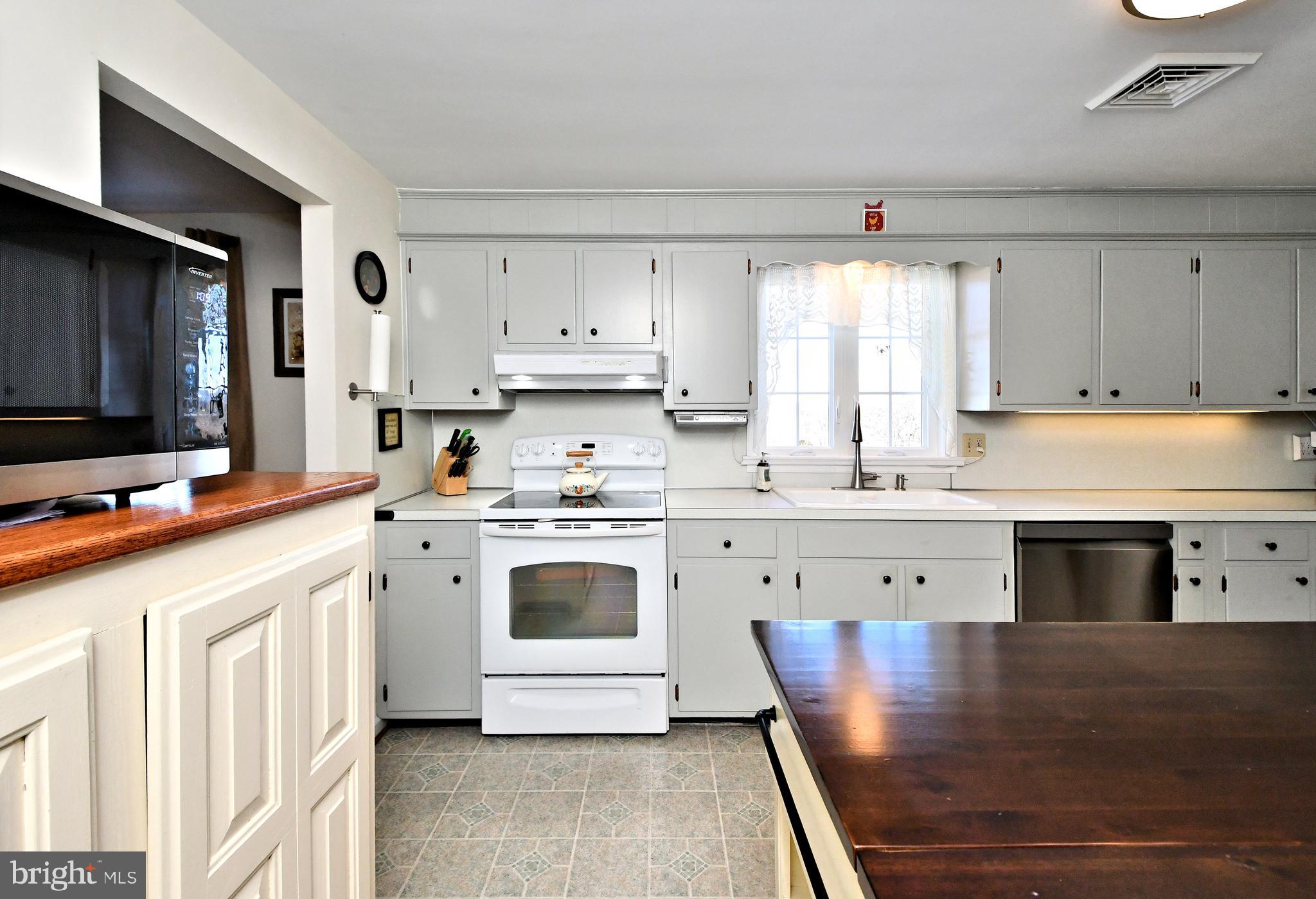 2711 Kutztown Road Pennsburg, PA 18073 - Photo 15 of 72 Gallery Image 15