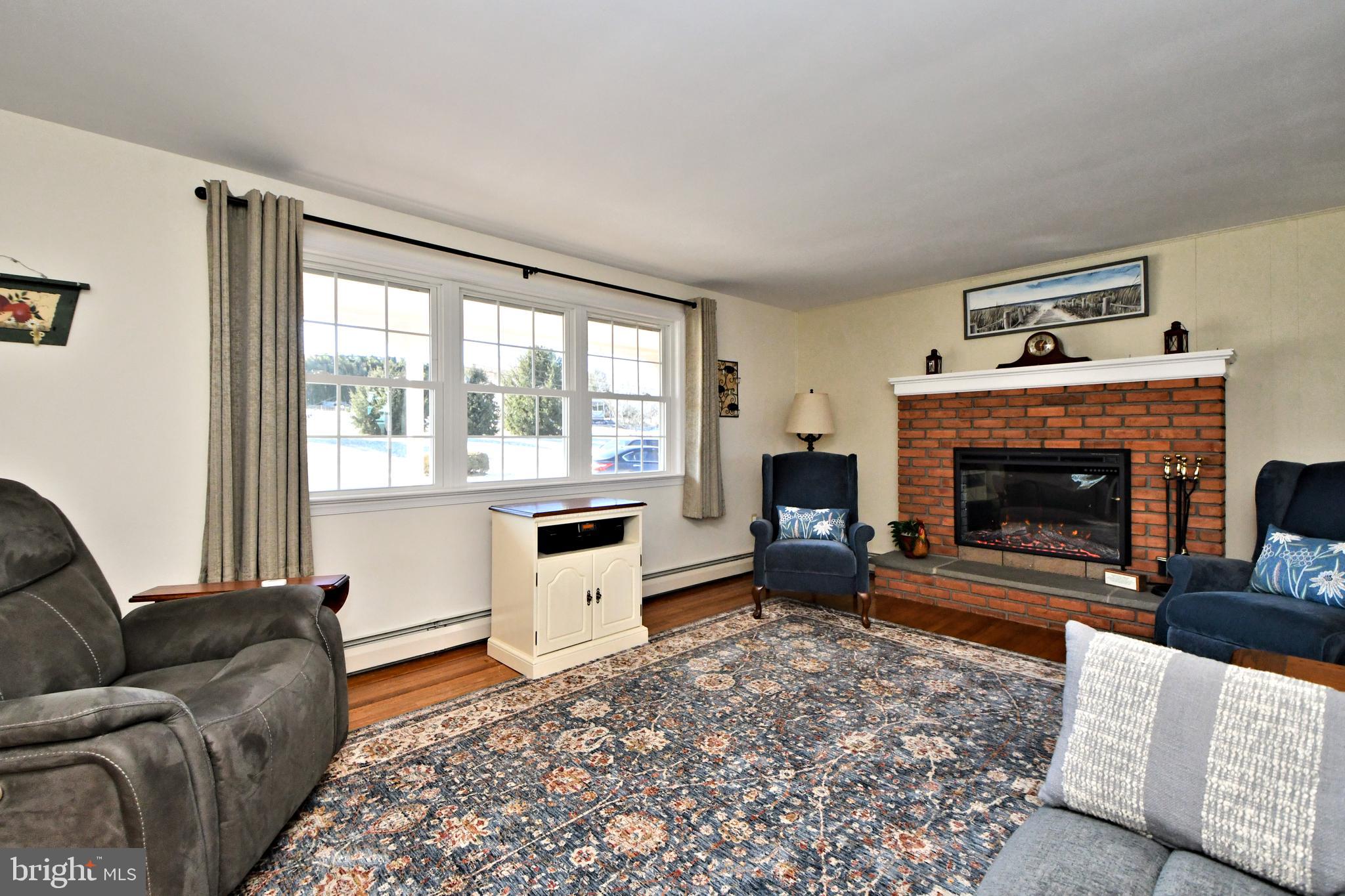 2711 Kutztown Road Pennsburg, PA 18073 - Photo 6 of 72 Living Room With Fireplace