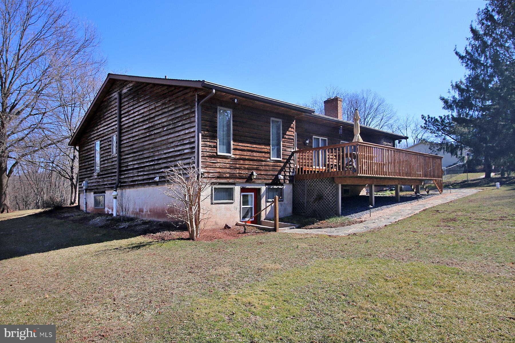 575 Bachmanville Road Hershey, PA 17033 - Photo 4 of 57 a front view of a house with a yard