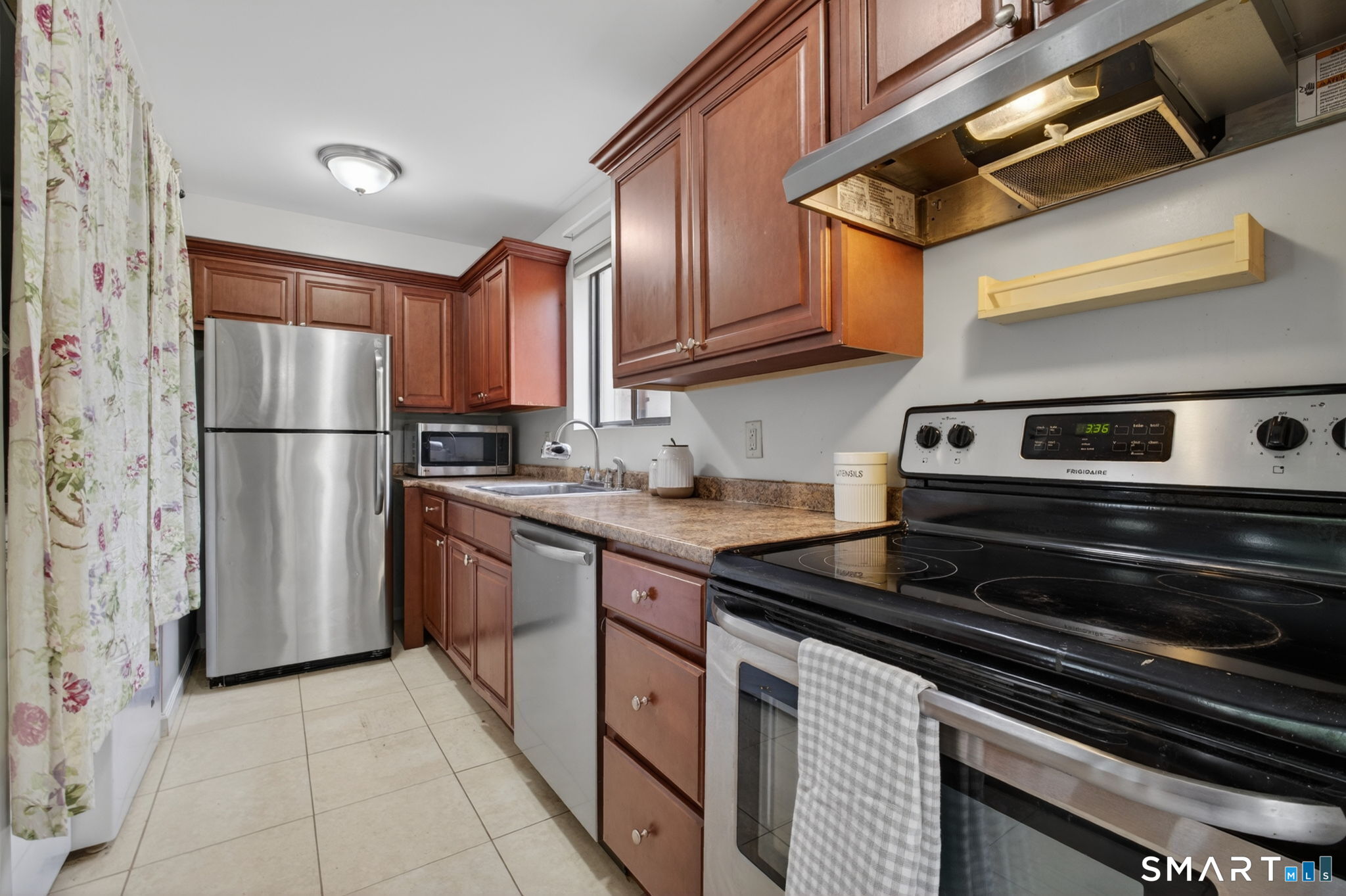 44 Mohawk Trail, Unit 44 Guilford, CT 06437 - Photo 15 of 40