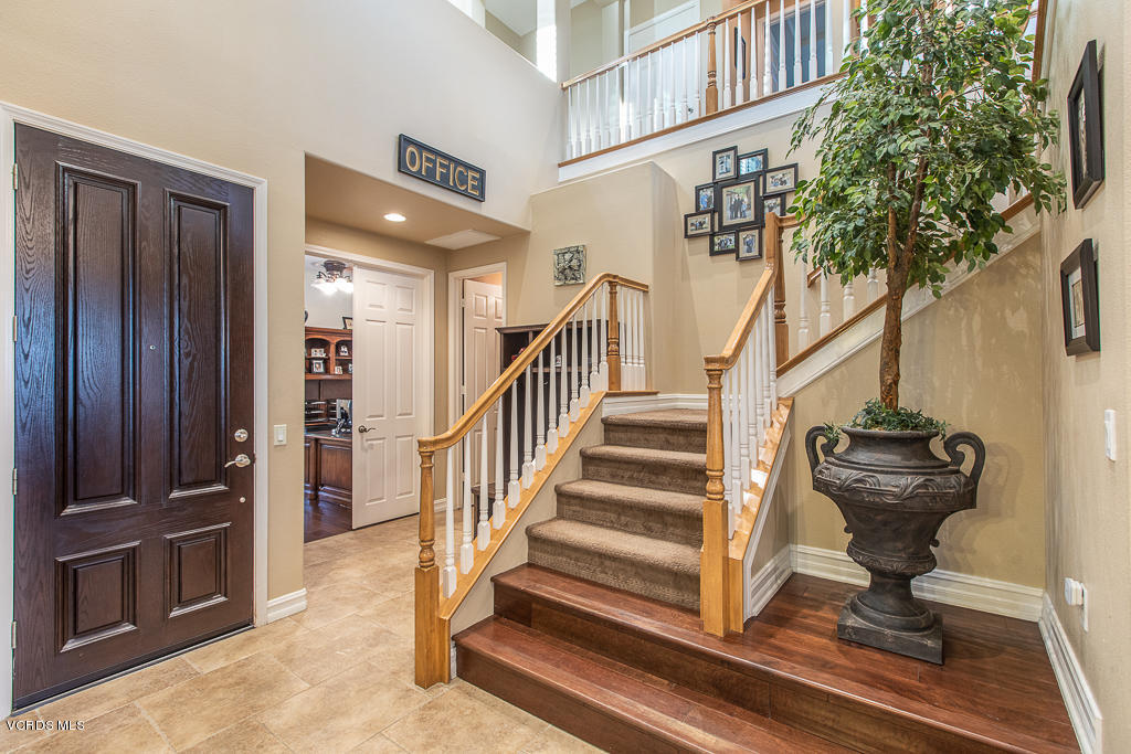 3729 Horizon Ridge Court Simi Valley, CA 93063 - Photo 12 of 70 3729 Horizon Ridge Court - HsH Prod.-48