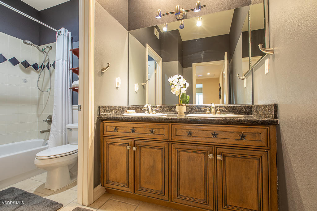 3729 Horizon Ridge Court Simi Valley, CA 93063 - Photo 21 of 70 3729 Horizon Ridge Court - HsH Prod.-53