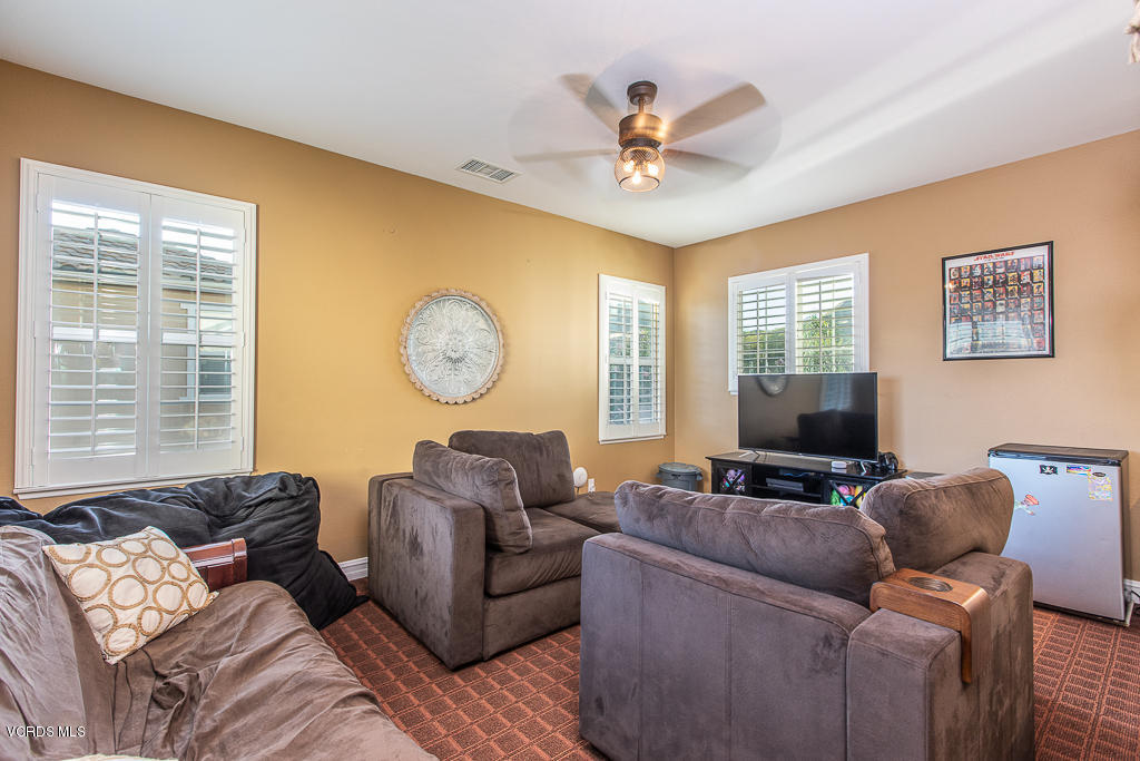 3729 Horizon Ridge Court Simi Valley, CA 93063 - Photo 23 of 70 3729 Horizon Ridge Court - HsH Prod.-49