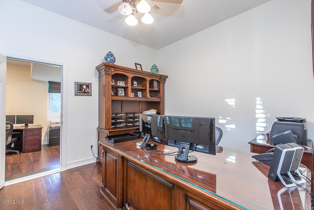 3729 Horizon Ridge Court Simi Valley, CA 93063 - Photo 26 of 70 3729 Horizon Ridge Court - HsH Prod.-46