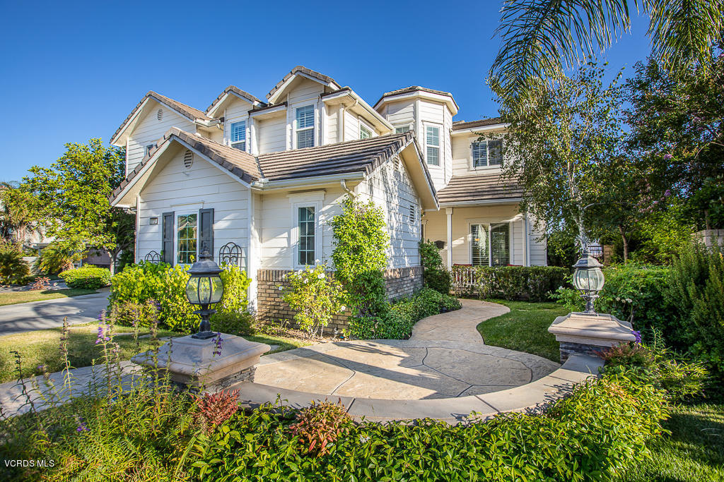 3729 Horizon Ridge Court Simi Valley, CA 93063 - Photo 33 of 70 3729 Horizon Ridge Court - HsH Prod.-24
