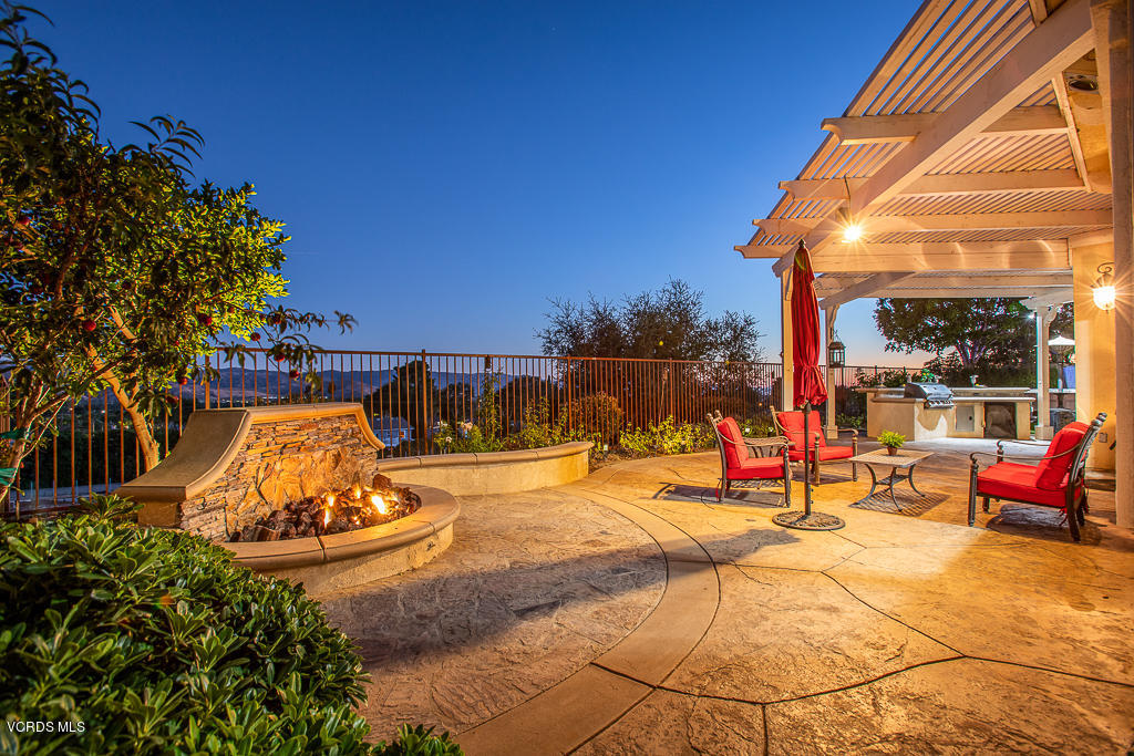 3729 Horizon Ridge Court Simi Valley, CA 93063 - Photo 36 of 70 3729 Horizon Ridge Court - HsH Prod.-18